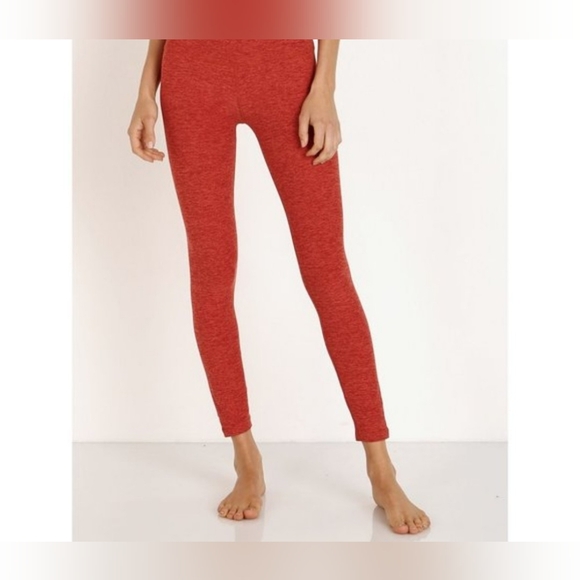 Beyond Yoga Bestselling Leggings In Scarlett Sienna Midi Length - Picture 4 of 12